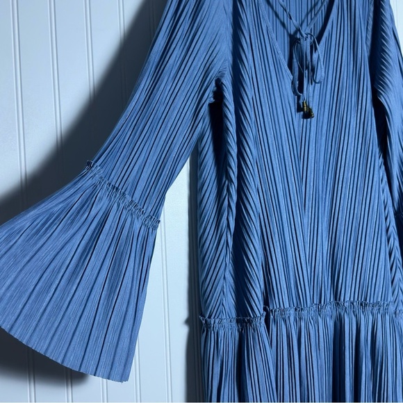 Free People Oversized Pleated Bell Sleeve Mini Dress S  Bohemian Relaxed Fit - Picture 9 of 14